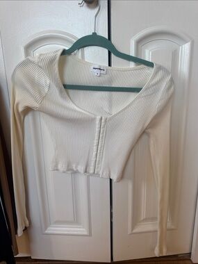 superdown Ribbed Ivory Long-Sleeve Cropped Tee